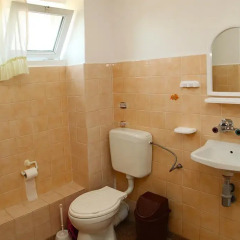 Отель Boston Guest House and Apartment Болгария, Равда - отзывы, цены и фото номеров - забронировать отель Boston Guest House and Apartment онлайн ванная