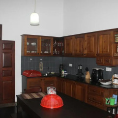 Отель Serene Holiday Bungalow питание