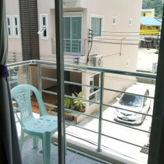Отель At Phuket Guest House 2* Улучшенный номер с различными типами кроватей фото 9