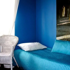 Yoga Hostel Zelenaya Tara Кровать в мужском общем номере с двухъярусной кроватью