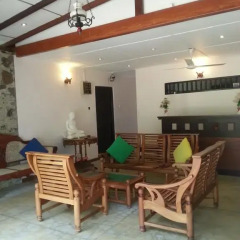 Отель Thiranagama Beach Hotel Шри-Ланка, Хиккадува - отзывы, цены и фото номеров - забронировать отель Thiranagama Beach Hotel онлайн интерьер отеля фото 2