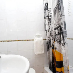 Отель BarcelonaForRent Manhattan Suites Барселона ванная фото 2