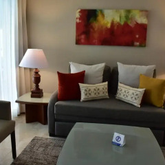Отель Guadalajara Plaza Ejecutivo Lopez Mateos 3* Люкс с различными типами кроватей фото 3