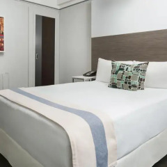 Отель Paramount Times Square 4* Улучшенный номер с двуспальной кроватью фото 4