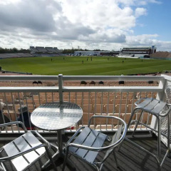 Отель Hilton Garden Inn Manchester Emirates Old Trafford 4* Представительский номер с различными типами кроватей фото 3