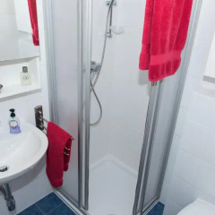 Summer Hostel Salzburg Зальцбург ванная