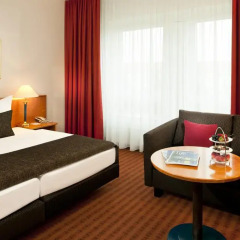 Dorint Hotel Dresden 4* Стандартный номер с различными типами кроватей фото 2