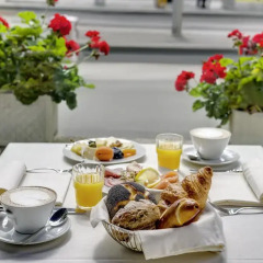 Euler Hotel Basel в номере