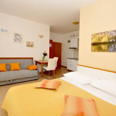 Отель Apartmani Trogir 4* Улучшенная студия с различными типами кроватей фото 2