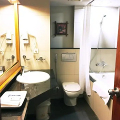 Hanoi Eternity Hotel 3* Номер Делюкс с различными типами кроватей фото 15