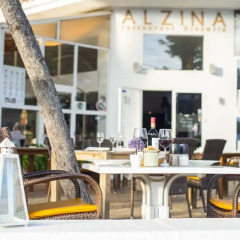 Отель Hostal Alcina
