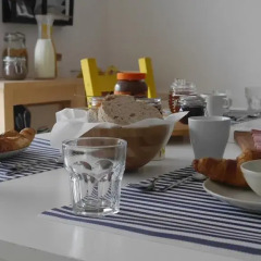Отель The Wave - Beach 'n' Surf Guesthouse питание