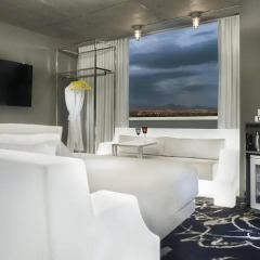 Отель SLS Las Vegas 4* Стандартный номер с различными типами кроватей фото 4