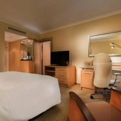 Отель Hilton Vienna 5* Стандартный семейный номер с двуспальной кроватью фото 3