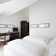 Burns Art Hotel 4* Стандартный номер с различными типами кроватей фото 3