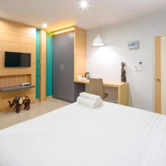 Отель Phoomjai House 3* Улучшенный номер с различными типами кроватей фото 4