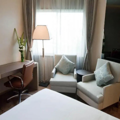 Graceland Bangkok Hotel 3* Улучшенный номер разные типы кроватей фото 7