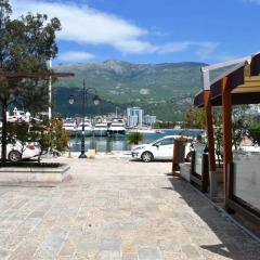 Апартаменты Sea Paradise Apartment парковка