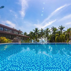 Sanya South China Hotel бассейн