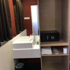 Golden Royal Hotel 3* Номер Делюкс с двуспальной кроватью фото 13
