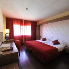 Отель Puerta De Segovia 4* Стандартный номер фото 3
