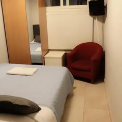 Отель Overseas Guest House Стандартный номер с различными типами кроватей (общая ванная комната) фото 13