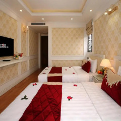 Отель Hanoi Guest House Royal 3* Улучшенный номер с различными типами кроватей фото 10