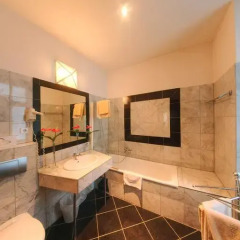 Отель Appartements Carlton Opera Семейные апартаменты с двуспальной кроватью фото 16