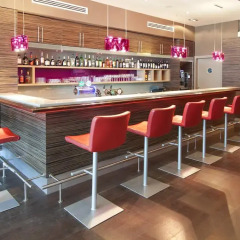 Гостиница Holiday Inn Almaty Алматы гостиничный бар