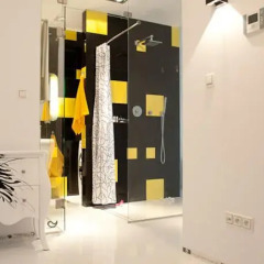 Апартаменты Art Apartment сейф в номере