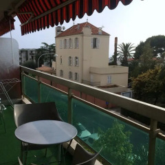 Отель Appartement le Saint James балкон