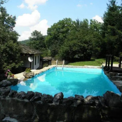 Отель Tacheva Family House - Pool Access Коттедж фото 42
