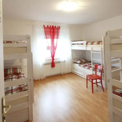 Pozitiv Hostel Кровать в общем номере с двухъярусной кроватью фото 9