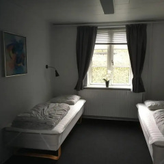Отель Danhostel Kolding 3* Стандартный номер с 2 отдельными кроватями (общая ванная комната)