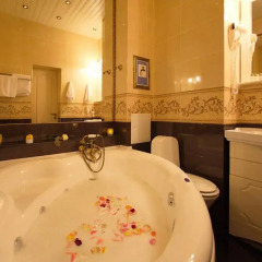 Отель Royal Capital 3* Номер Бизнес фото 29