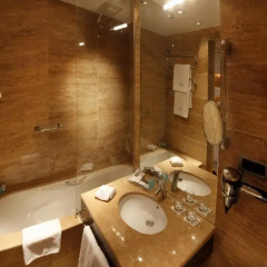 Отель Eurostars Budapest Center 4* Улучшенный номер с различными типами кроватей