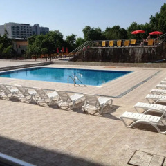 Отель Hi-Tech two bedroom apartment Болгария, Золотые пески - отзывы, цены и фото номеров - забронировать отель Hi-Tech two bedroom apartment онлайн бассейн фото 2