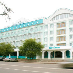 Гостиница Огни Енисея парковка