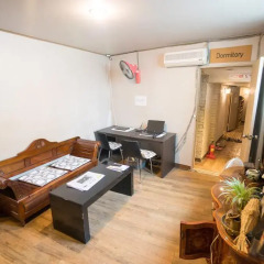 Beewon Guest House - Hostel Кровать в мужском общем номере с двухъярусной кроватью фото 3