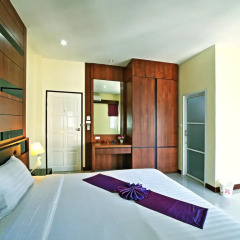 Отель At Phuket Guest House 2* Улучшенный номер с различными типами кроватей фото 3