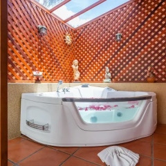 Отель Royal Phawadee Village 3* Вилла с разными типами кроватей фото 7