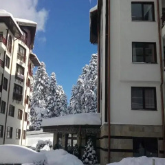Apart Hotel Flora Residence Боровец парковка