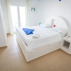 Two Mermaids Hotel 2* Стандартный номер с двуспальной кроватью фото 19