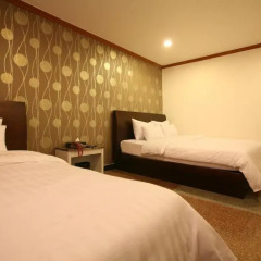Hotel New World 3* Номер Делюкс с 2 отдельными кроватями фото 2