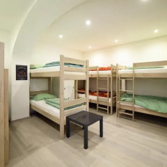 Hostel Temza Кровать в общем номере с двухъярусной кроватью фото 2