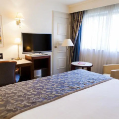 Отель Le Châtelain 5* Улучшенный номер с разными типами кроватей фото 5