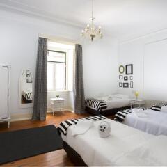 Отель Typical Lisbon Guest House Стандартный номер с различными типами кроватей фото 13