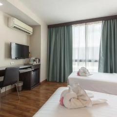 Mida Hotel Ngamwongwan 3* Улучшенный номер с различными типами кроватей фото 2