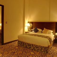 Sharjah Palace Hotel 4* Представительский люкс с различными типами кроватей