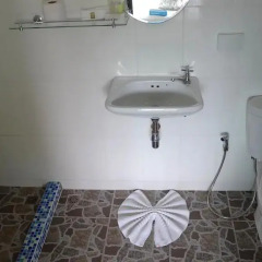 Отель But Different Phuket Guesthouse 3* Стандартный номер с различными типами кроватей фото 5